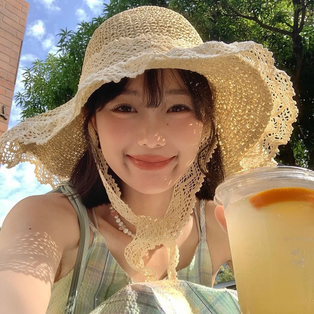 Lace lace beach hat straw hat with curled edges and hollowed out Lafite sun hat large brim 250516