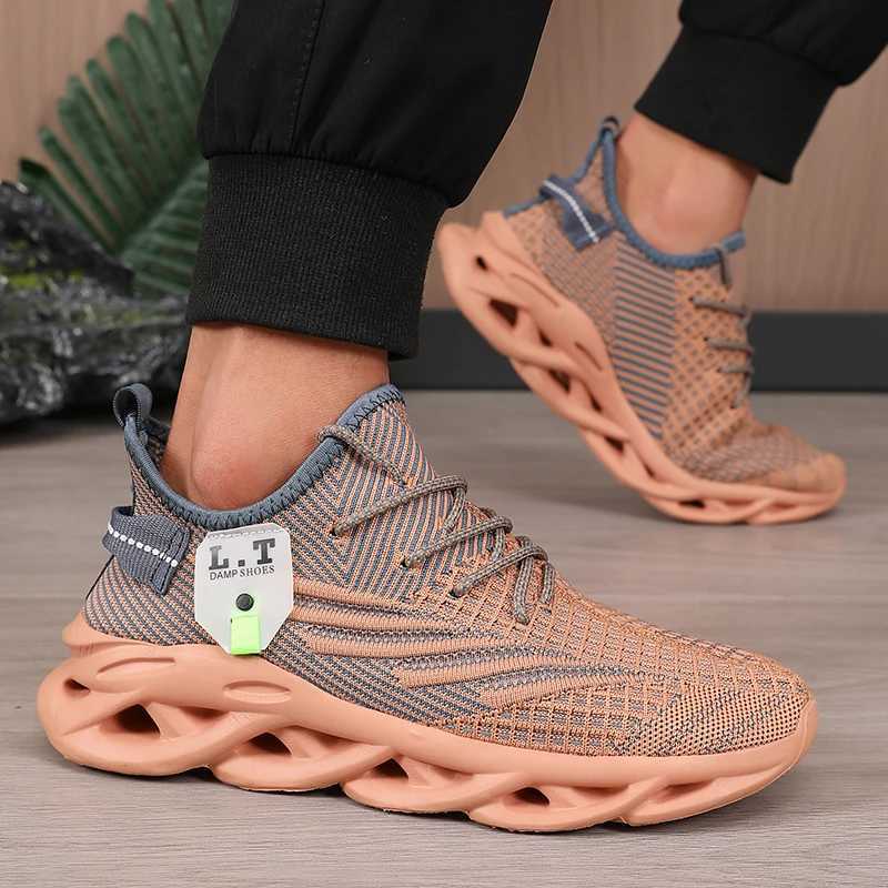 Mens platform sports shoes fashionable street grid hollow out trendy shoes off road fast drying outdoor fitness jogging shoes W250517