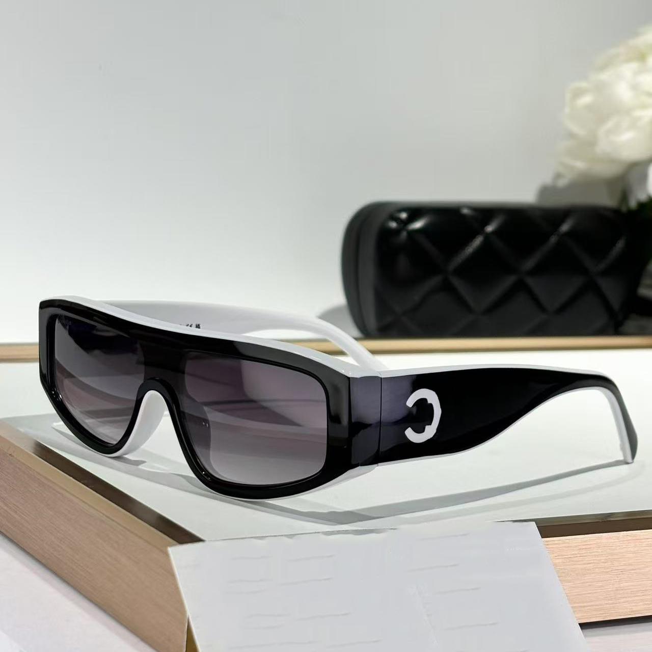 Sunglasses Designer Womens Sunglasses Luxury and High end Classic Triumphal Arch Fashion PC Frame Outdoor Beach Driving Sun UV Protection with Box nice good ok