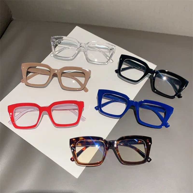 Fashion Anti Blue Light Glasses Women Fake Eyeglasses Trendy Rice Nail Square Frame Female Flat Light Glasses Computer GlassesXJ250516