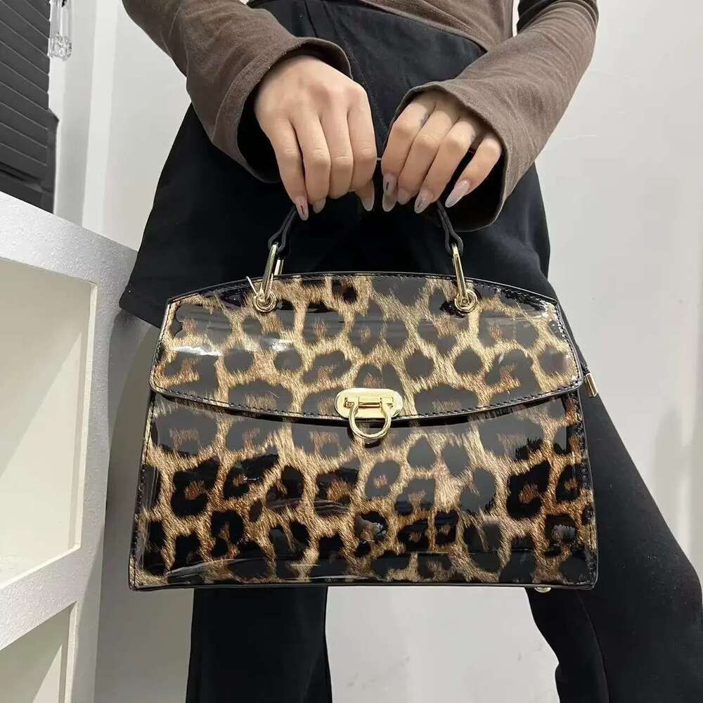 Ladies' fashionable personalized leopard print tote with large capacity and bright surface, elegant flip shoulder bag