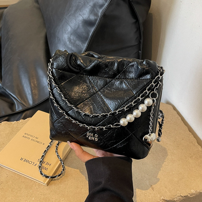 Summer Minimalist Glossy Shoulder Bag, Free Shipping, Designer Women's Bag, Fashionable And Casual, High-quality Drawstring Pleated Crossbody Bag