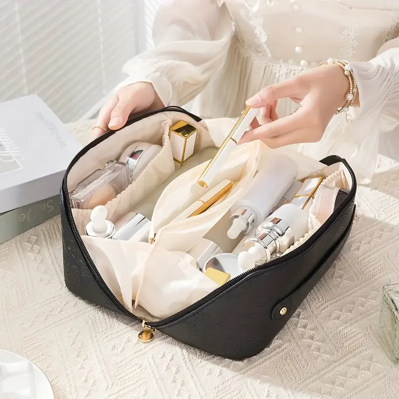 Vintage Flower Women Tote Cosmetic Bag Fashion Portable Pillow Makeup Orgainzer Pouch Washbag Large Capacity Travel Zipper Bag 250514