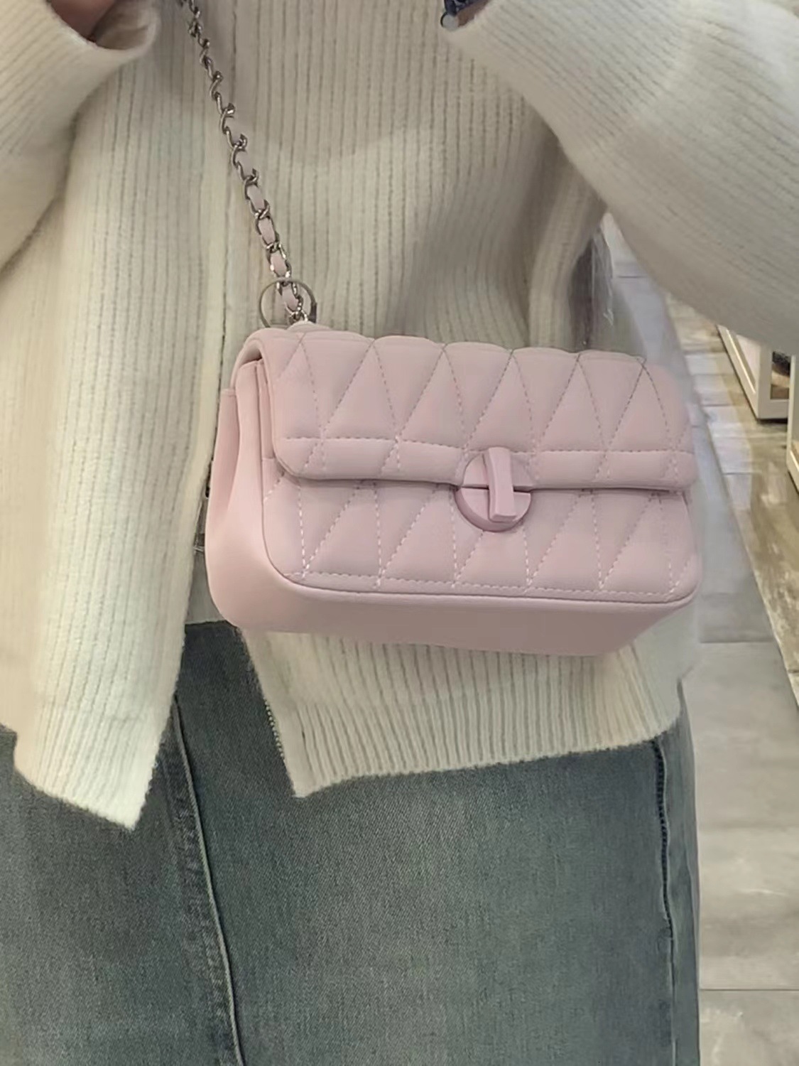 Chain 2023 new crossbody shoulder armpit commuting high-end feeling diamond grid women's small square bag