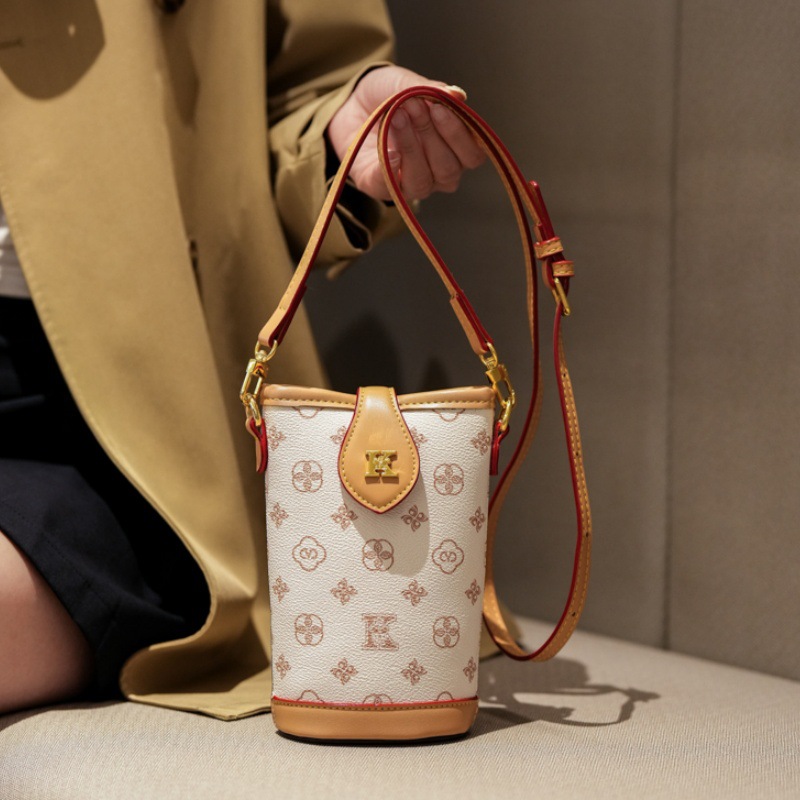 Free Shipping 2025 New Designer-Designed Instagrammable Bucket Bag - Artistic Floral Print Crossbody Purse, Versatile Shoulder Bag