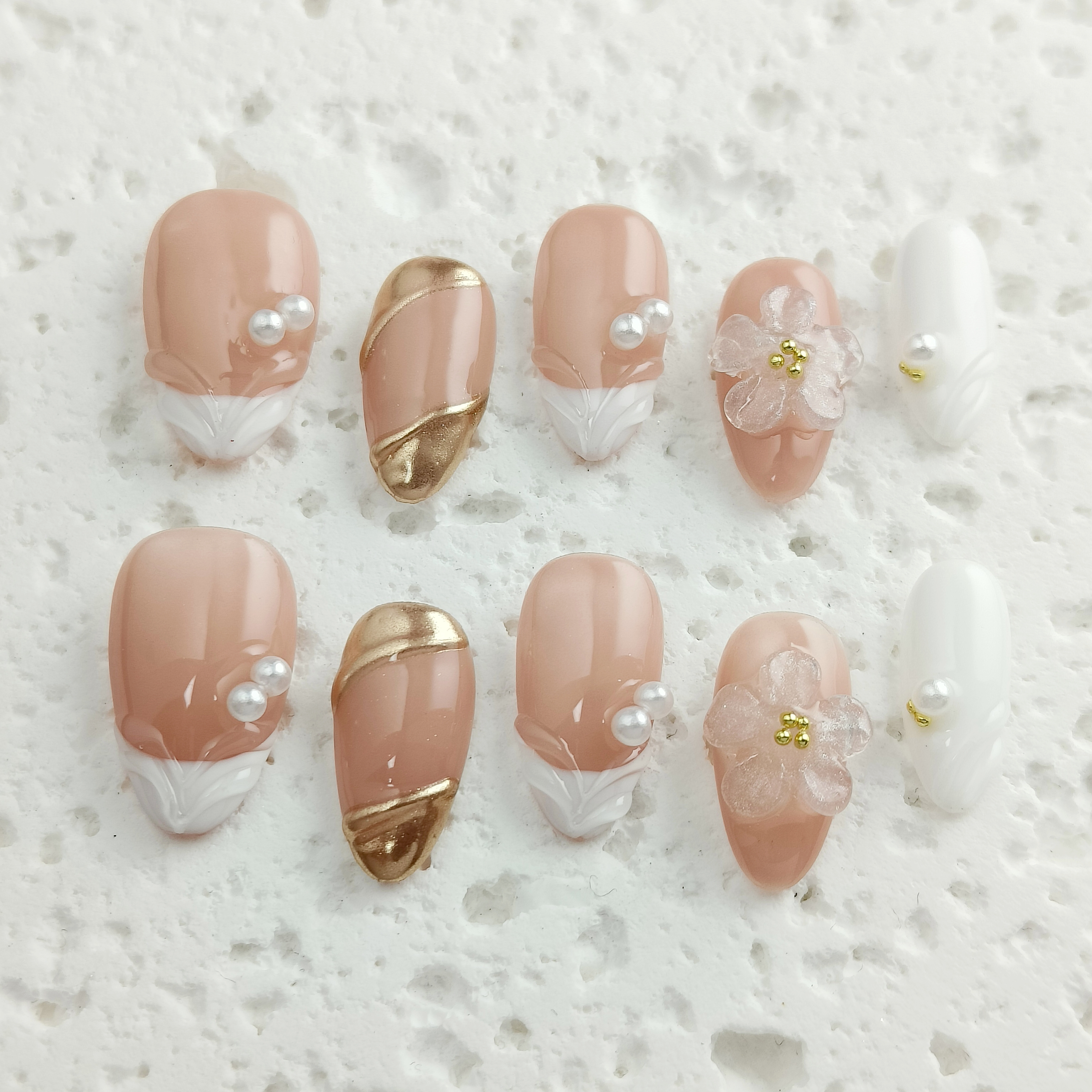 10pcs French Tips Handmade Press-on nails Short Almond Nails Bundle 3D Hand drawn Flowers Pearl Classics Finished nail stickers Free storage box jelly
