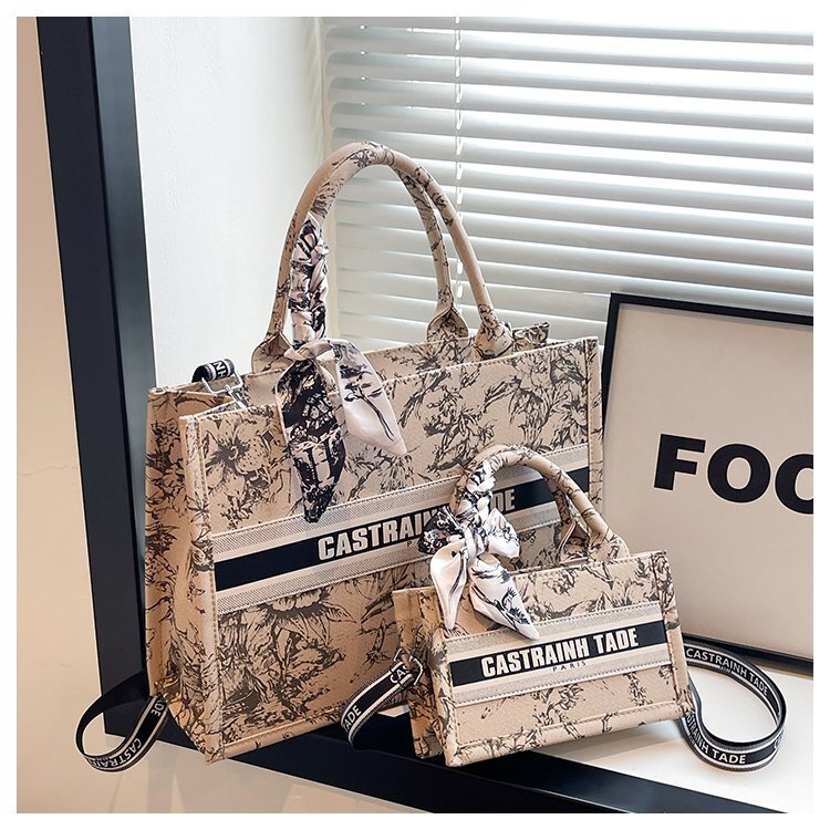 2025 Designer Fashion Casual Internet Celebrity Handheld Tote Bag for Women - Large Capacity Shopping Bag