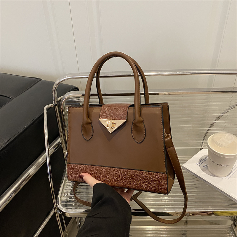 New lock buckle fashionable splicing texture 2025 women's large capacity simple and stylish single shoulder diagonal cross hand-held small square