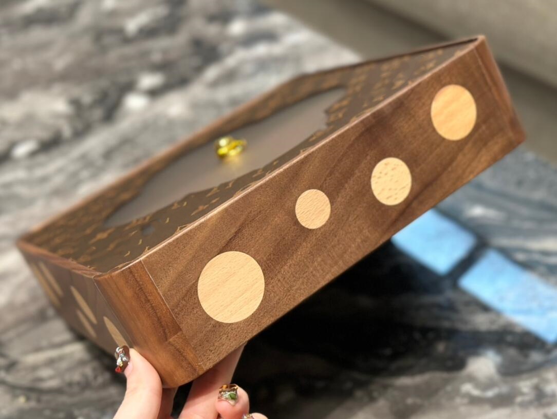 fashion Natural solid wood candy storage box brown Old flower letter logo black walnut wood 4 grid for dried fruit storage tray classic home item jewe