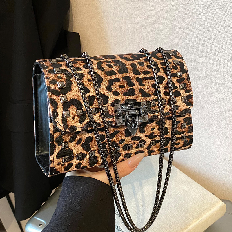 Advanced leopard print 2024 new trendy fashion single shoulder chain with niche design crossbody bag for women