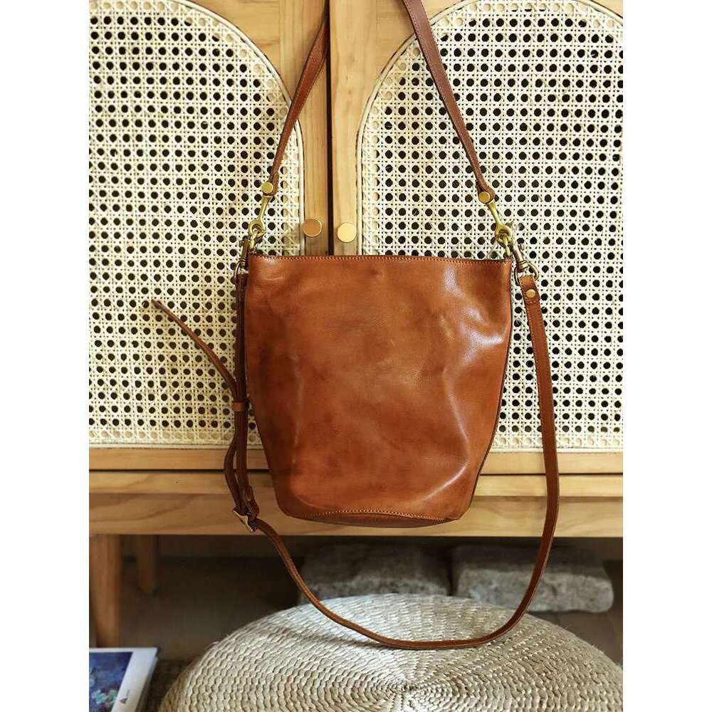 Simple fashion genuine ladies bucket shoulder outdoor casual party real cow leather women's crossbody bag