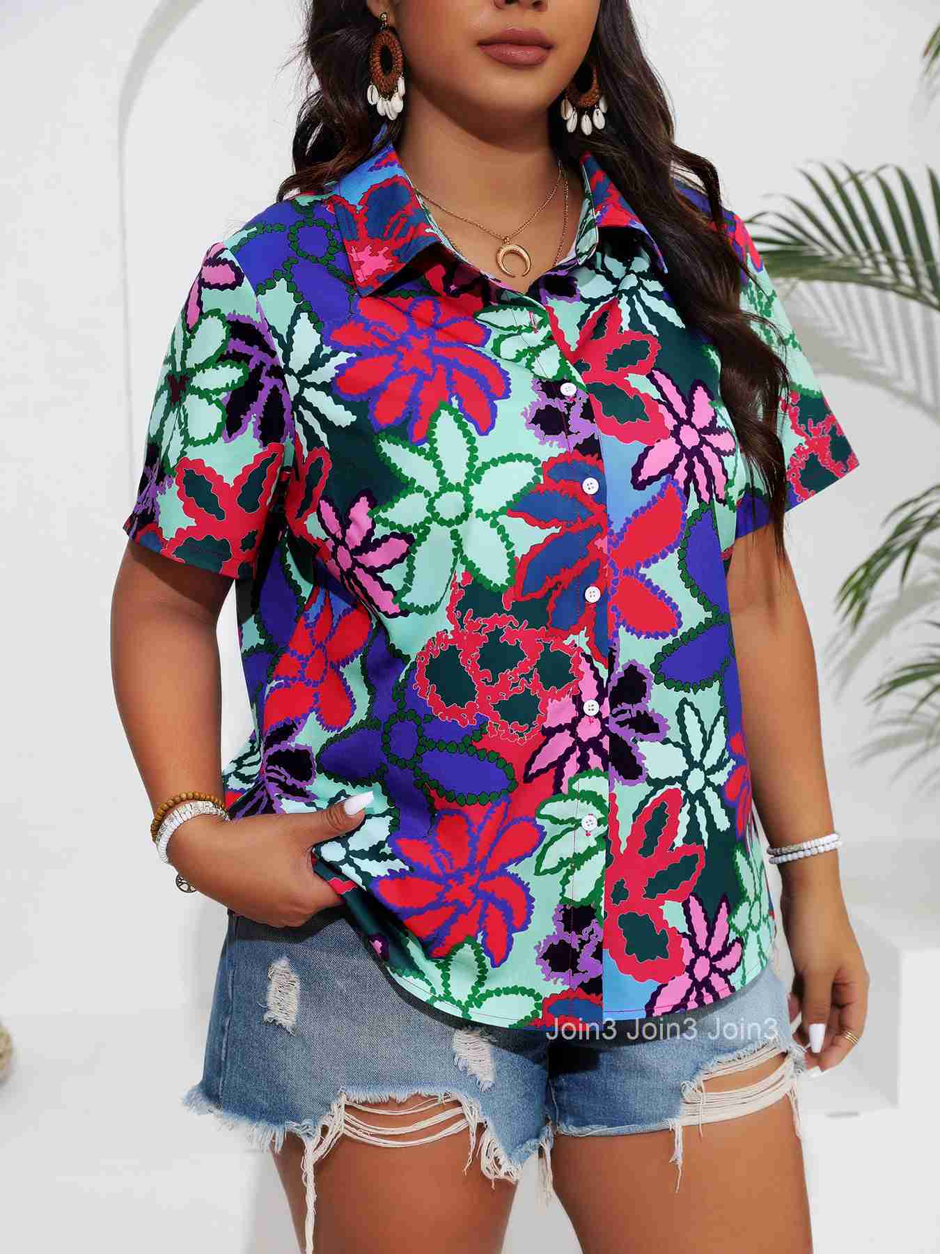 Large Size Womens Summer Soft and Cool Digital Printed Buckle Style Short Sleeved Shirt
