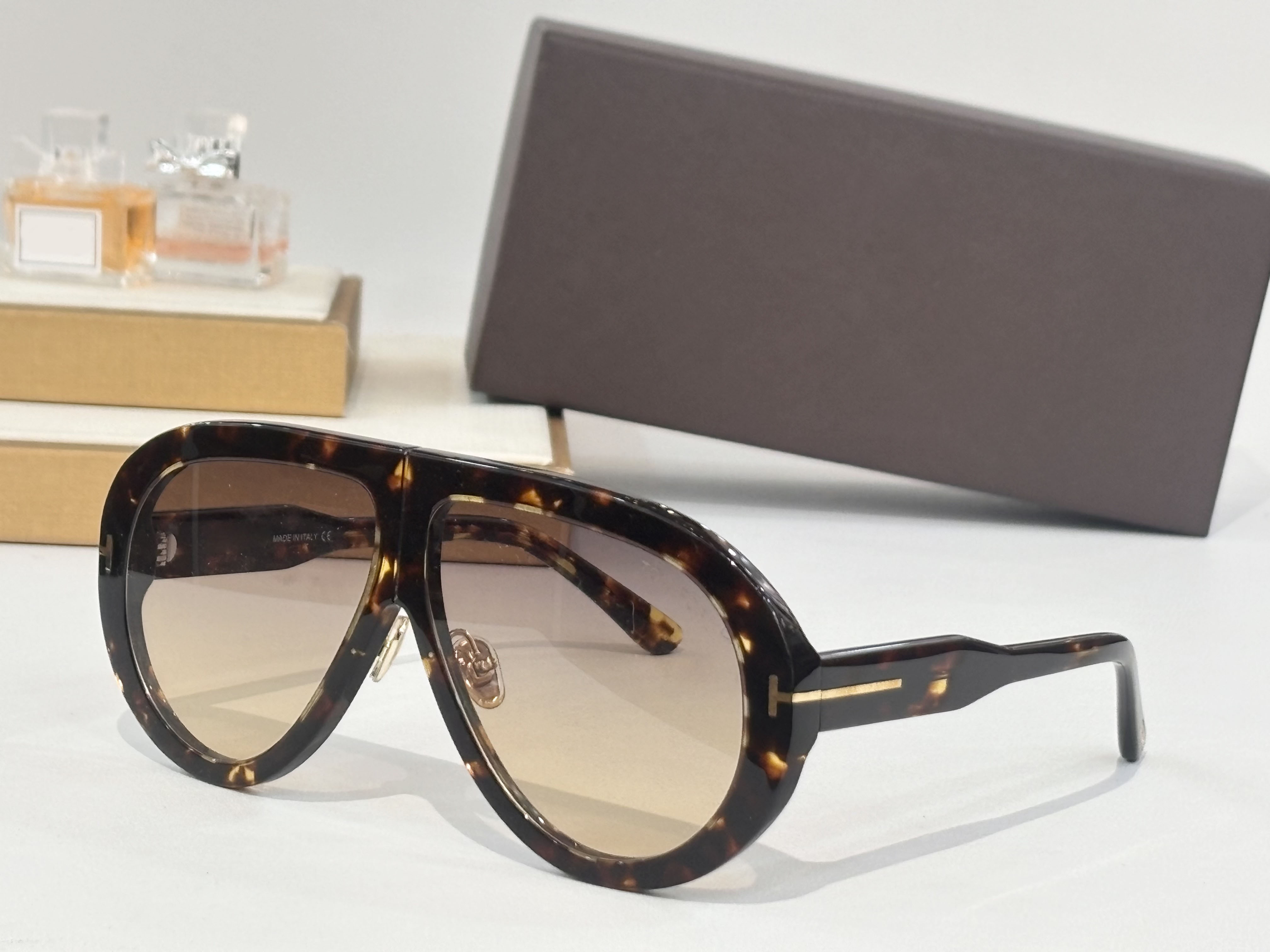 Luxury Designers Womens Sunglasses For Women Men Sun Glasses Mens Designer 836 Fashion Style Protects Eyes Random Box 11