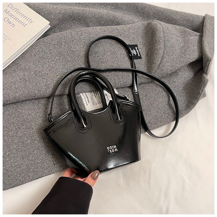 French Style Niche Women's Handbag Free Shipping Designer Bag Trendy Fashion Bucket Shoulder Crossbody Bag 3D PU Simple Shopping Bag