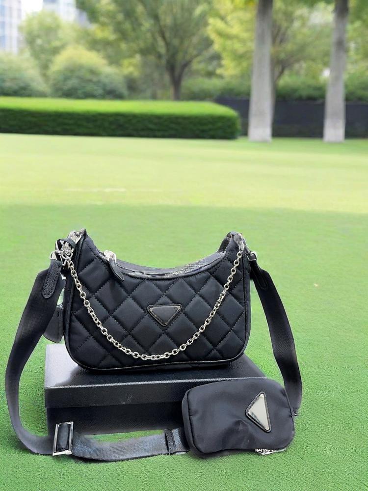 New crossbody bag casual hobo diamond grid chain armpit bag fashionable commuting bag adjustable nylon cloth shoulder bag