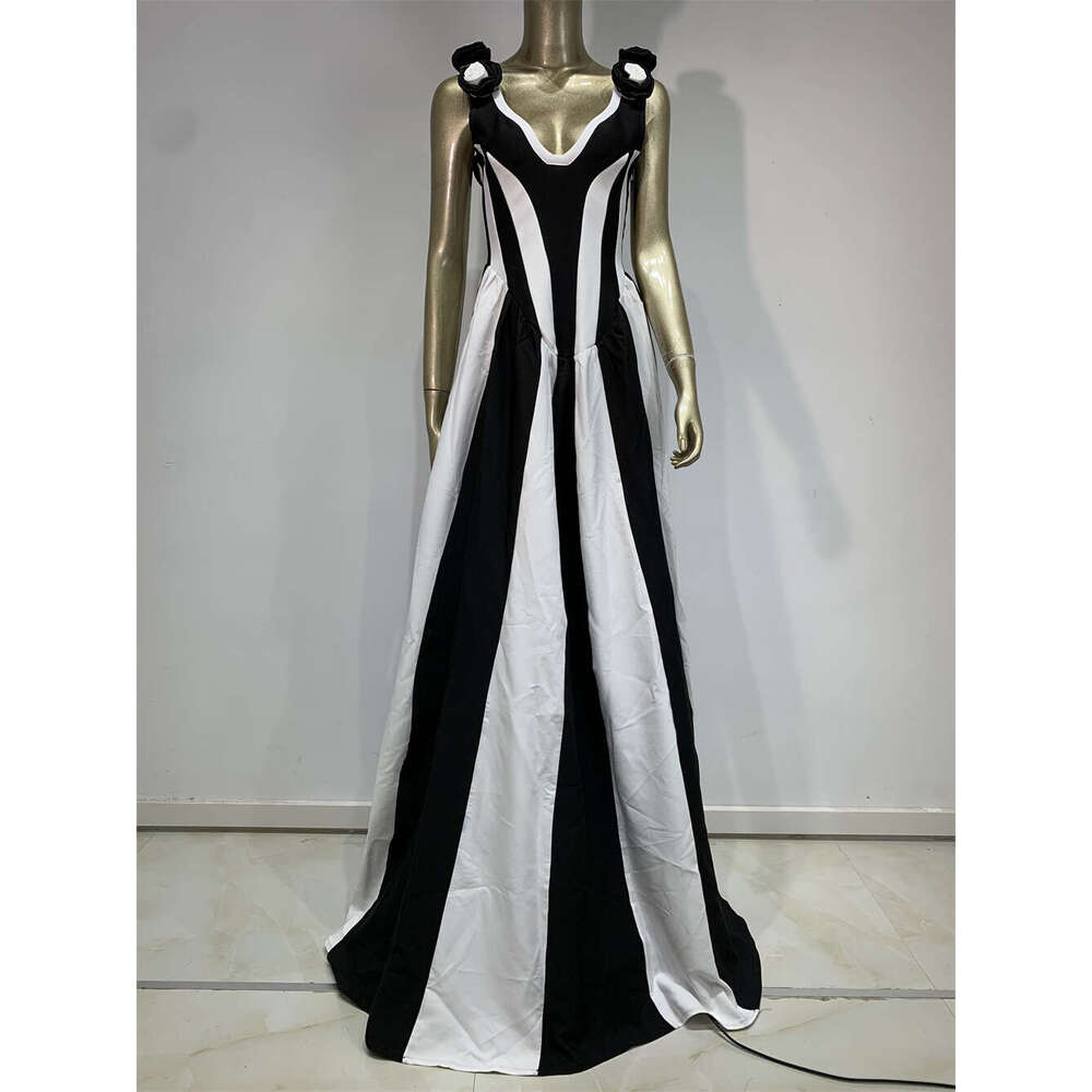 Maxi Dress New Bandage Dress Black And White Splicing V Neck High Slit Floor Length Skirt KQ