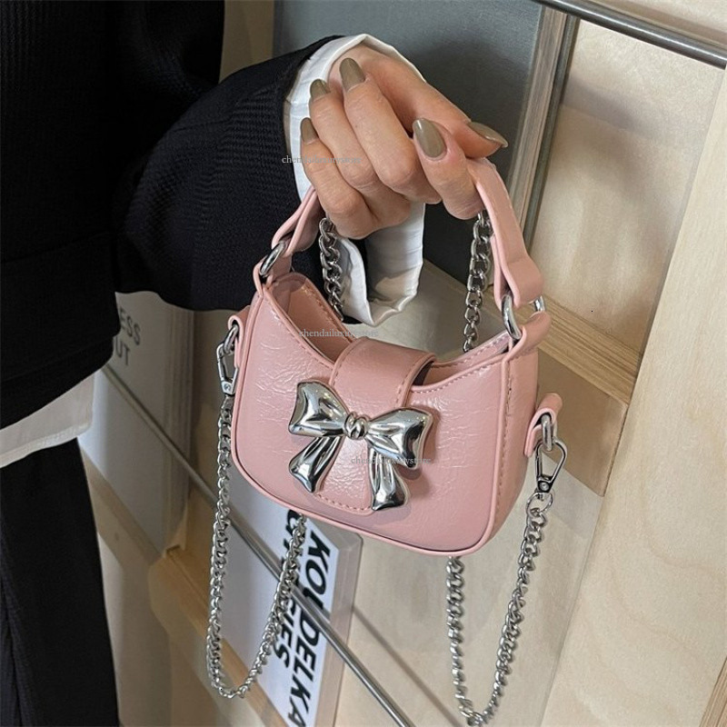 Free Delivery Designer Bag Women's Crossbody Bag New Fashionable Bow Handbag Summer Chain Strap Niche Fan Shoulder Bag Change Phone Bag