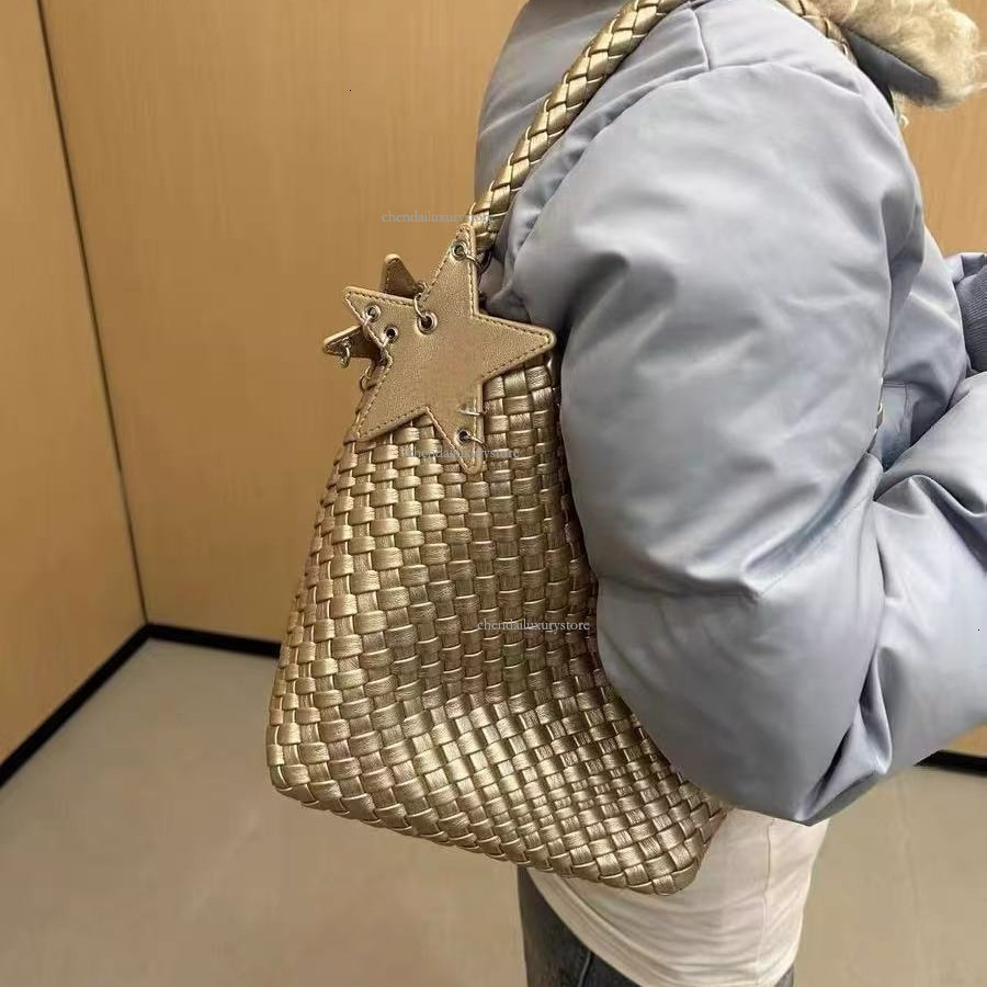 Women's Shoulder Bag Free Delivery Designer Bag Fashionable Niche Gold Hand Woven Handbag Casual Lazy Style Shoulder Bag Shopping Vegetable Baske