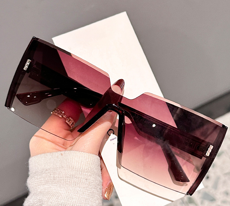 Free shipping designer sunglasses 2025 new fashion, high-end texture luxurious square sunglasses for womens mens