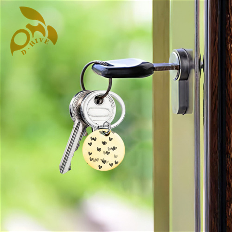 fashion Stainless steel keychain (double-sided laser engraving) 3x3cm suitable for pet accessories.