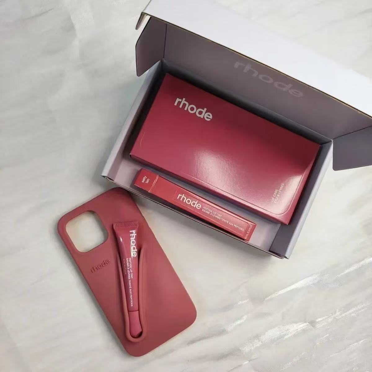 rhodes phone case For iPhone 16 Pro Max case 16 15 Plus 14 Pro 13 12 11 Luxurys Designer Fashion iphone case with Lip Gloss Lipstick Lip Balm back cov