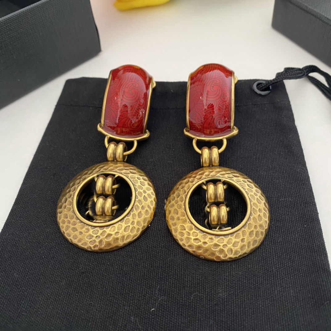 New Designed women Hang earrings Exaggerated Red Dark Pattern Eardrop Totem Fashion Ear clip ear studs Designer Jewelry