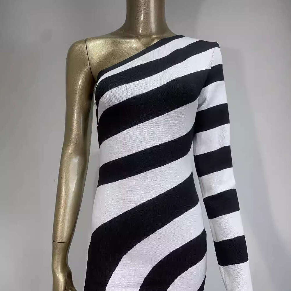 Maxi Dress New Zebra Pattern Single Shoulder Long Sleeve Bare Leg Bandage Banquet Party Dress KQ