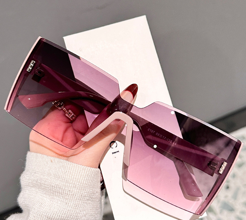Free shipping designer sunglasses 2025 new fashion, high-end texture luxurious square sunglasses for womens mens