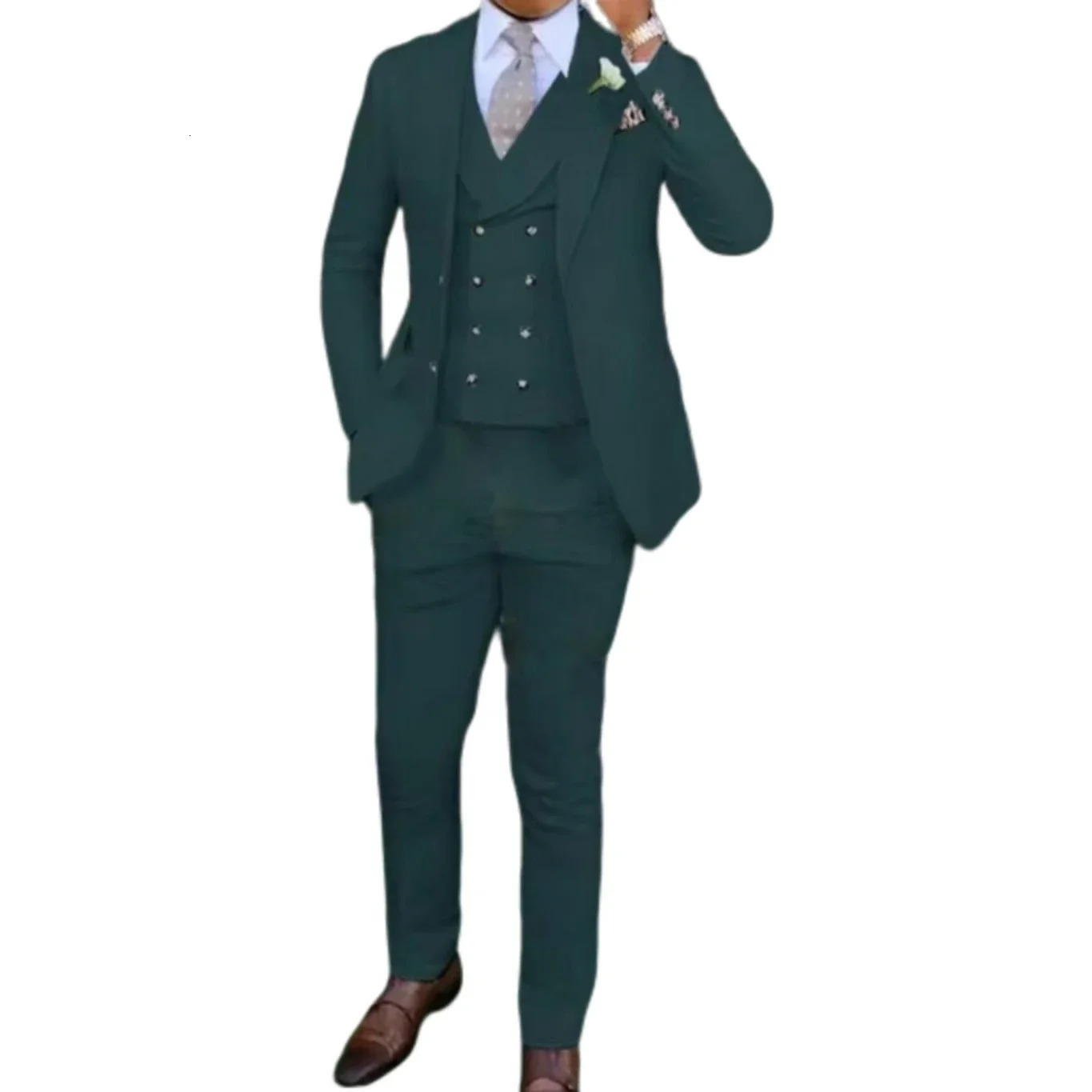 Mens slim-fit three-piece suitThree-piece set of vest blazer and trousersIdeal for weddings business and formal occasions 250516