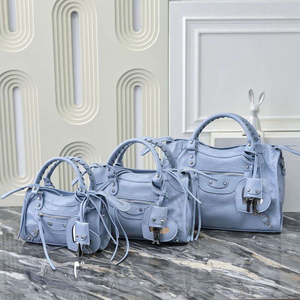 New oil leather fabric high end classic Le City motorcycle bag medium sized hand held crossbody
