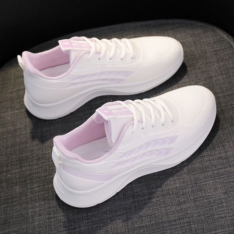 Women's new casual soft soled lightweight travel shoes designed by fashionable daily commuting trend breathable sports shoes