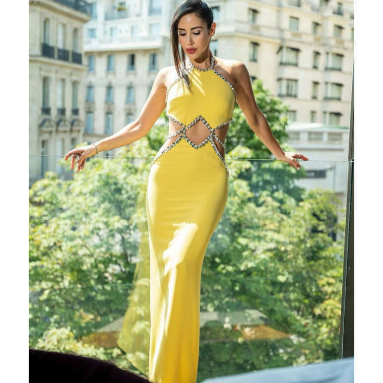 Maxi Dress Sexy Hollowed Out Rhinestone Edging Hanging Neck Lemon Yellow Dress Fashionable And Hot Holiday Party Dresses KQ