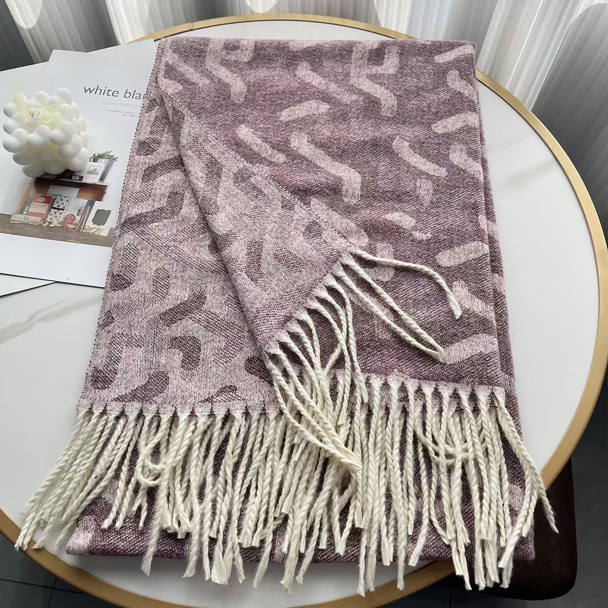 T745 autumn and winter high-grade cashmere jacquard scarf popular cross-border all-match warm ladies' neck tassel shawl