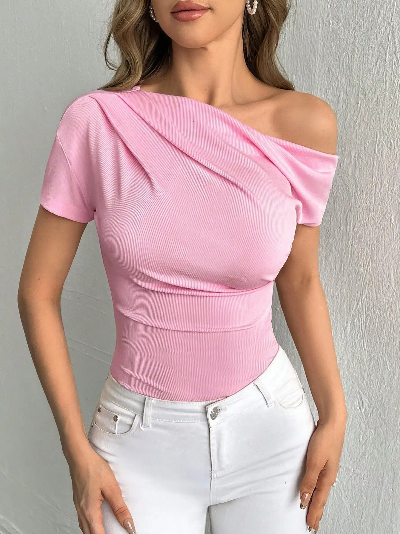 Pure Wind Oblique Shoulder Short-sleeved T-shirt Womens Summer Sense Slim-fit Off-shoulder Clothing Looks Thin 250517