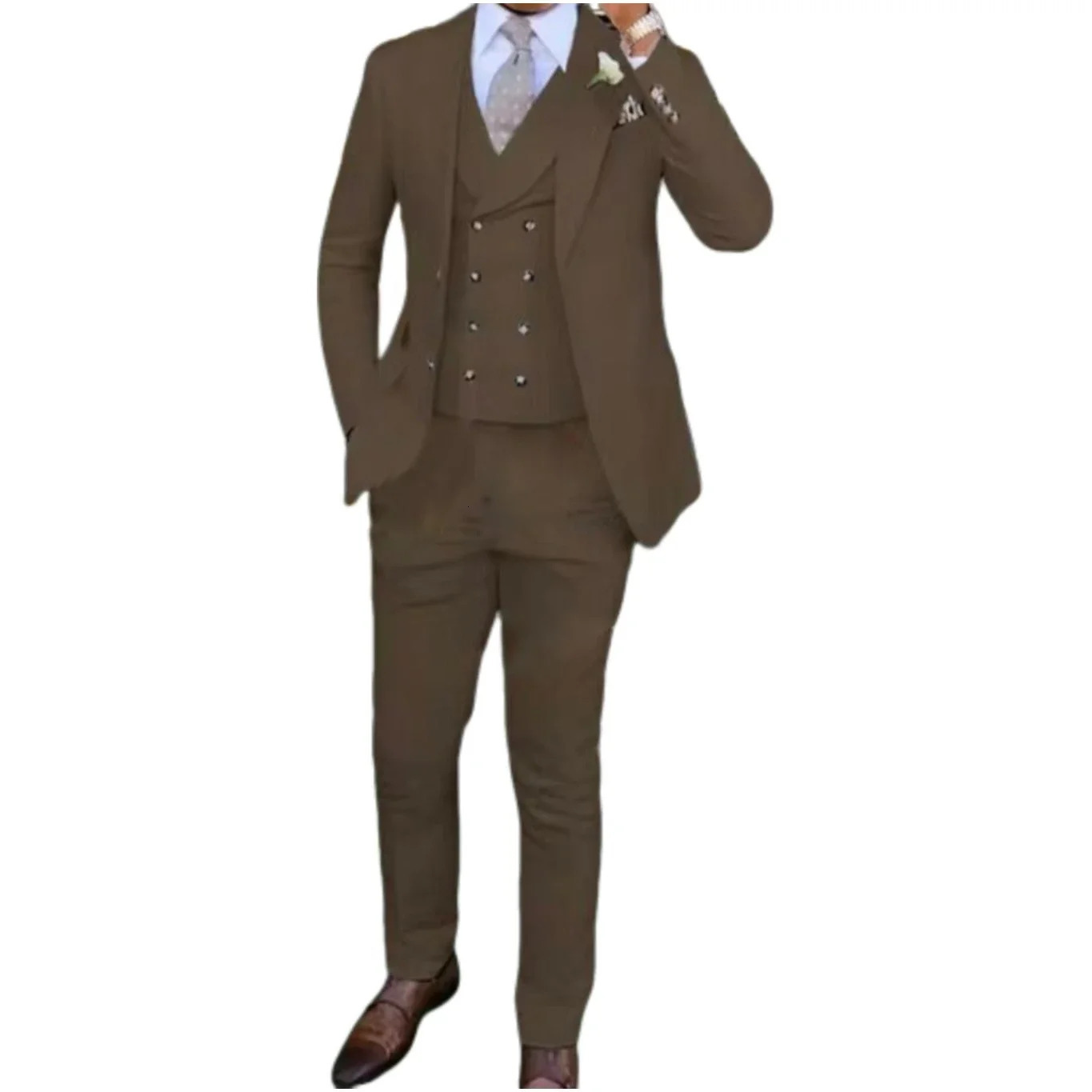 Mens slim-fit three-piece suitThree-piece set of vest blazer and trousersIdeal for weddings business and formal occasions 250516