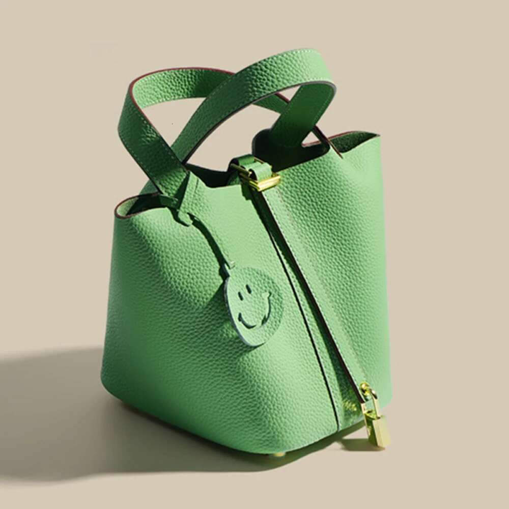 Head Layer Cowhide Vegetable Basket Genuine Leather Bucket Bag Women's Niche Design Large Capacity Handbag Gold Hardware