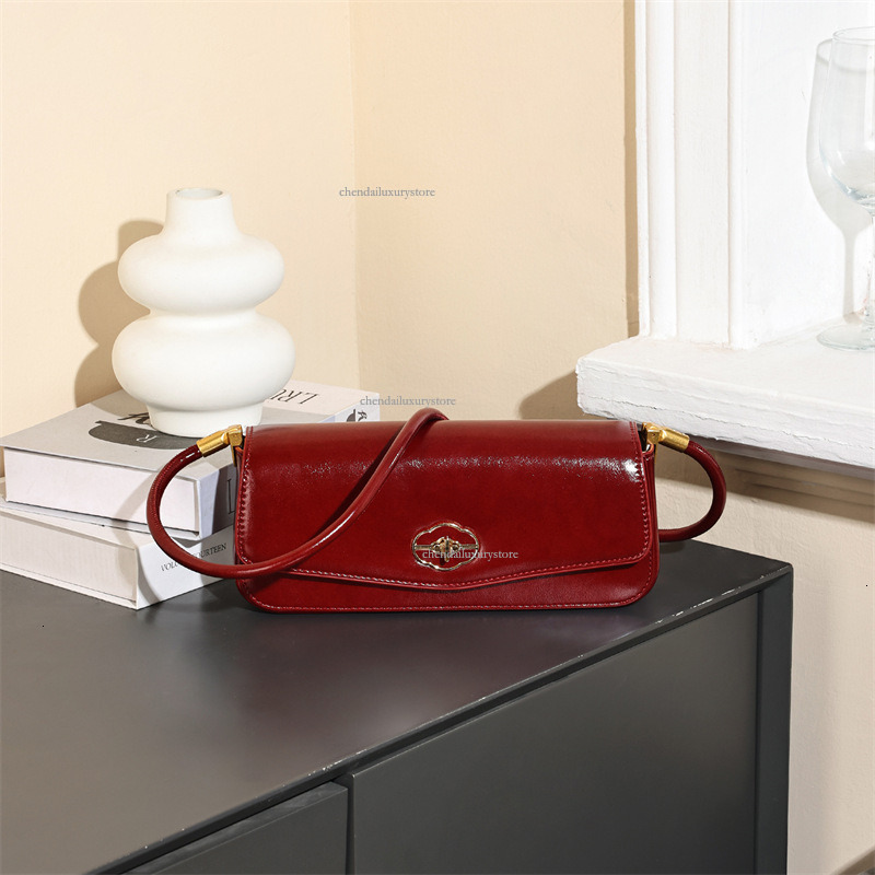 Free Delivery Designer Bag, New Niche Fashion Genuine Leather Retro Women's Shoulder Crossbody Bag, Urban Minimalist Trend Luxury Baguette Bag, H