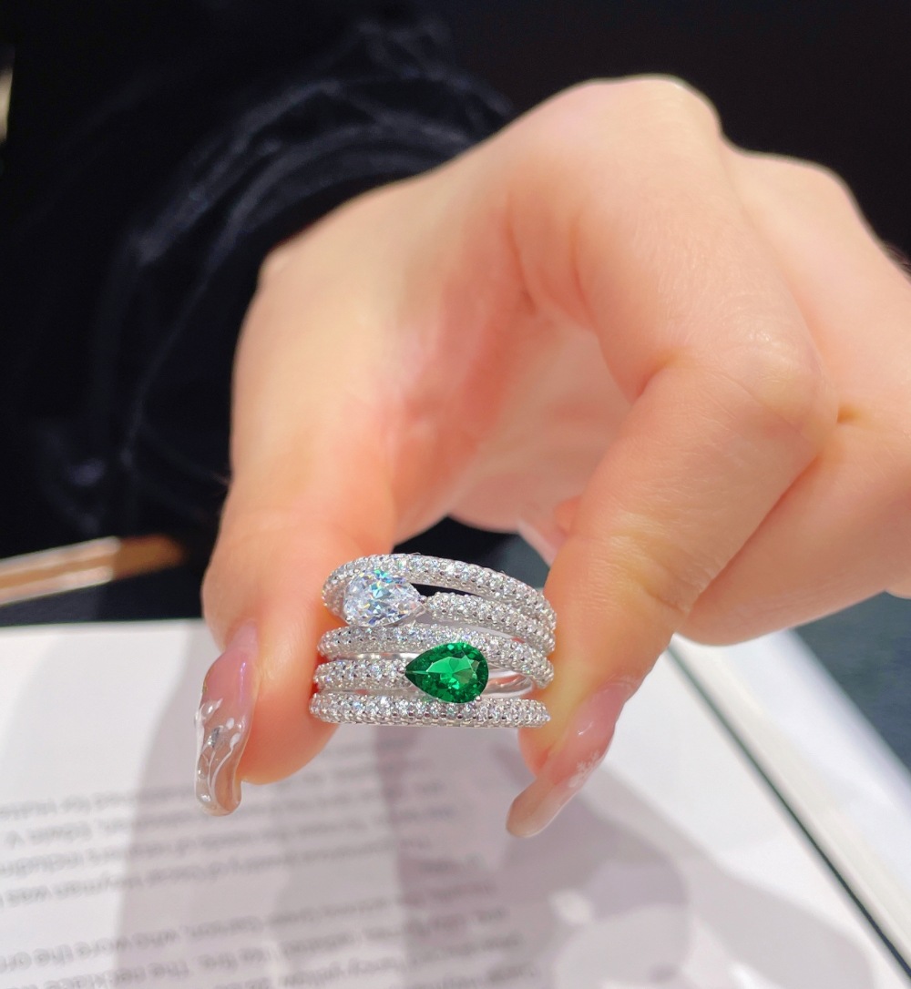 25 Brand New Stunning Wedding Rings Luxury Jewelry 925 Designer Sterling Silver Fill Pear Shape Emerald 5A Zircon CZ Diamond Elegant Pave Women Engage