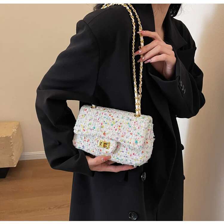 Casual Tweed 2025 New Women's Fashion Chain Crossbody Small Square Bag