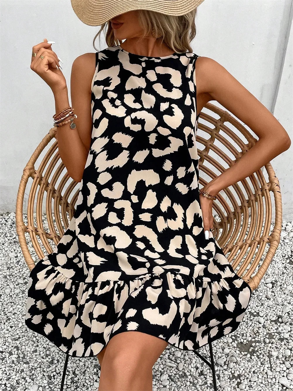 Women Summer Style Dress Lady Casual Sleeveless Leopard Printed Slim Mini A-line Dress 250517