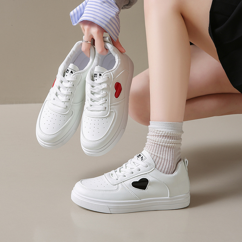 Ladies' care for white shoes, new board shoes, designer fashion, daily commuting trend, flat casual shoes, men's fashion sports shoes