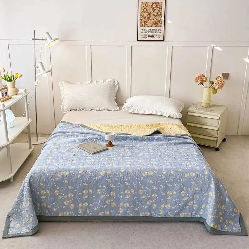 Bedding Sets 4Pcs Vintage French Printing Lace Ruffles Princess Set Milk Velvet Warm Quilt Cover Bed Skirt Bedspread Pillowcases 220029