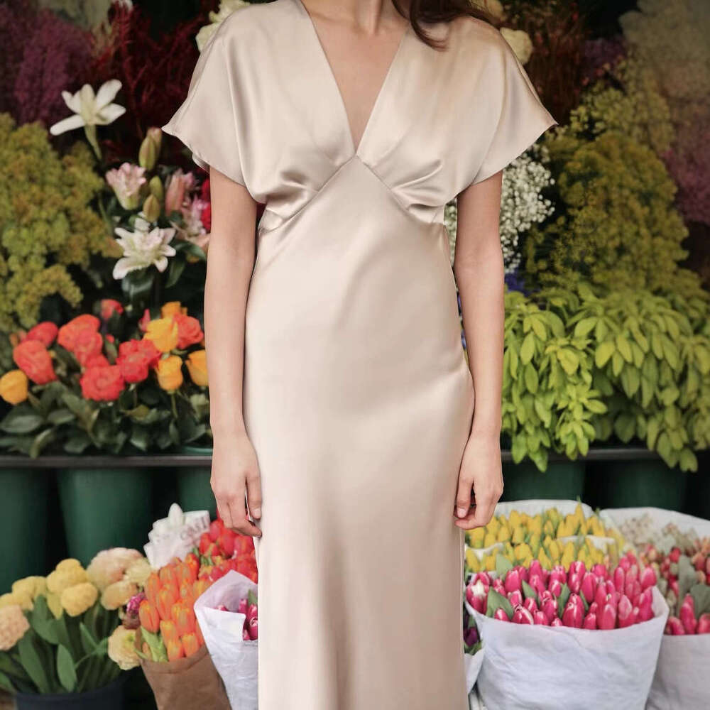Maxi Dress Women S Clothing Early Spring New Item High End Silk Texture Bubble Sleeve Temperament Long Skirt KQ