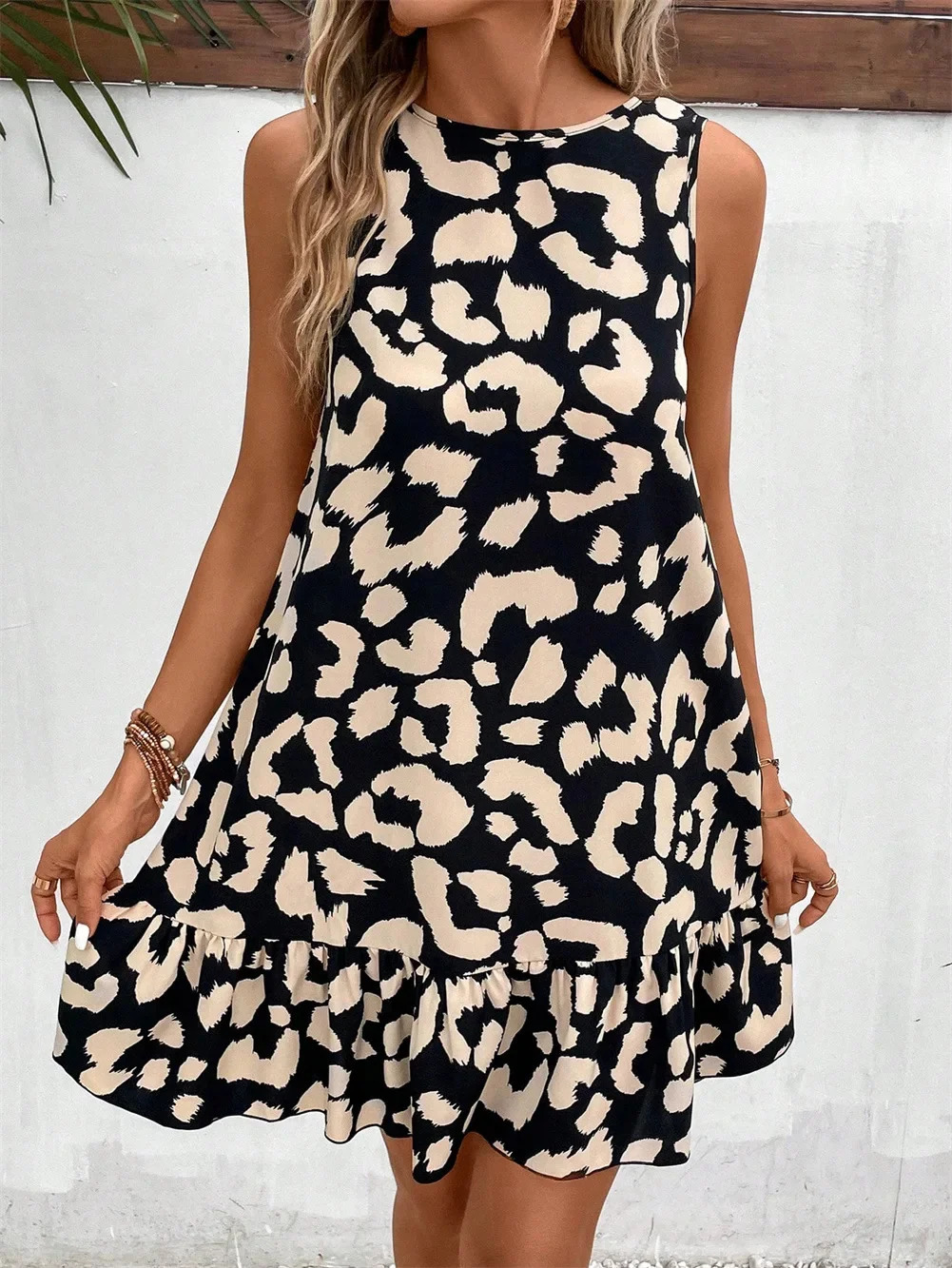 Women Summer Style Dress Lady Casual Sleeveless Leopard Printed Slim Mini A-line Dress 250517