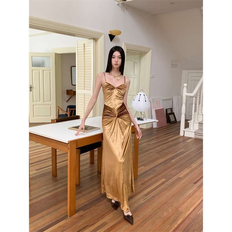 Maxi Dress French Temperament Gorgeous Gold Velvet Dress Slim Fit And Slimming Pleated Long Skirt Small Dress KQ