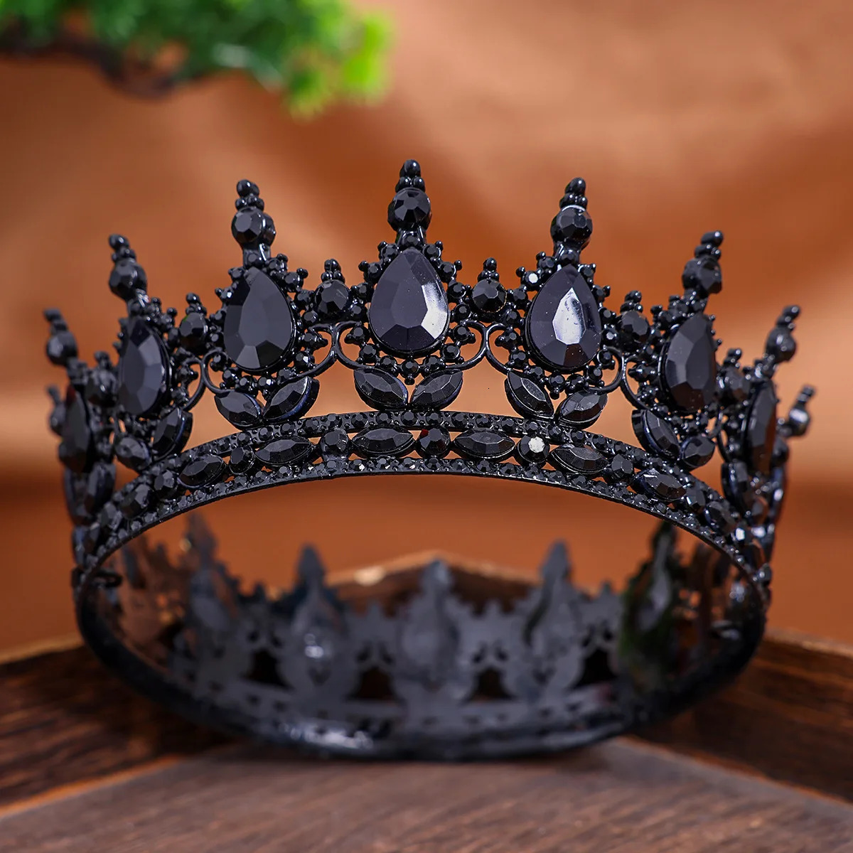 Baroque Royal Queen King Black Crystal Tiaras Crown Women Princess Prom Wedding Tiaras Full Round Diadem Bridal Hair Accessories 250517