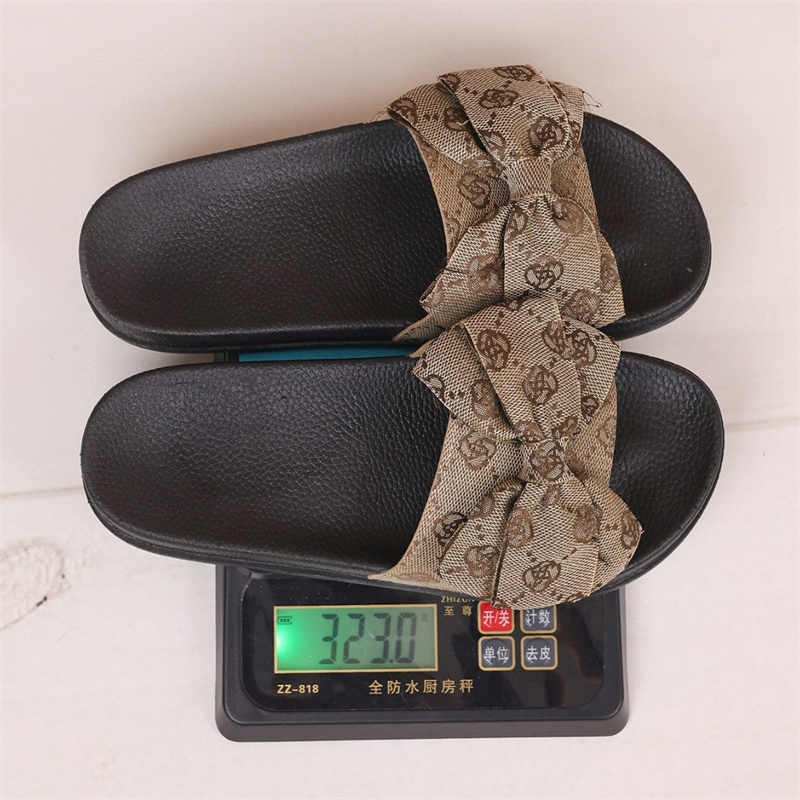 Free shipping 2025 new designer slippers for womens fashion summer Beach flat bottom casual comfortable Scuffs size eur 36-43 daily wear outdoor