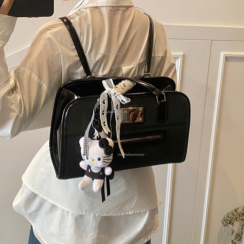Free Delivery Designer Bag Women's Backpack Large Capacity Fashionable And Simple Temperament Backpack New Commuting Versatile Handbag Travel Bag
