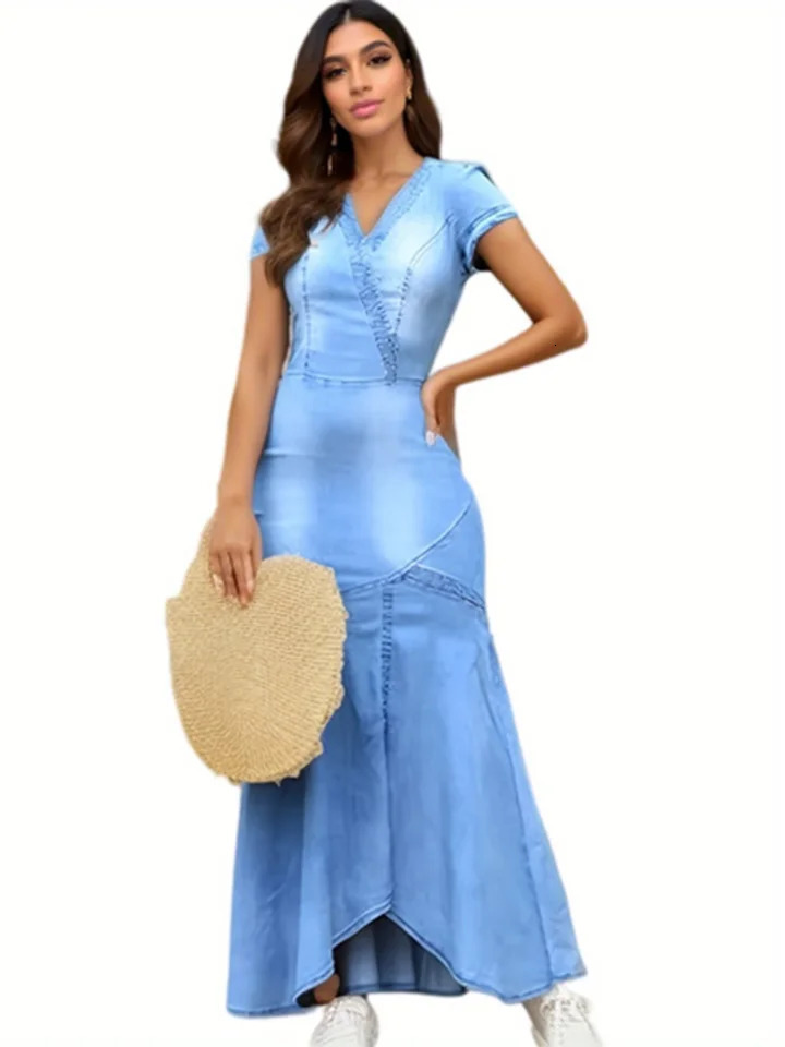 Plus size plain weave Vneck light wash short sleeved denim Maxi Bodycon dress retro mermaid casual summer 2024 250506Z