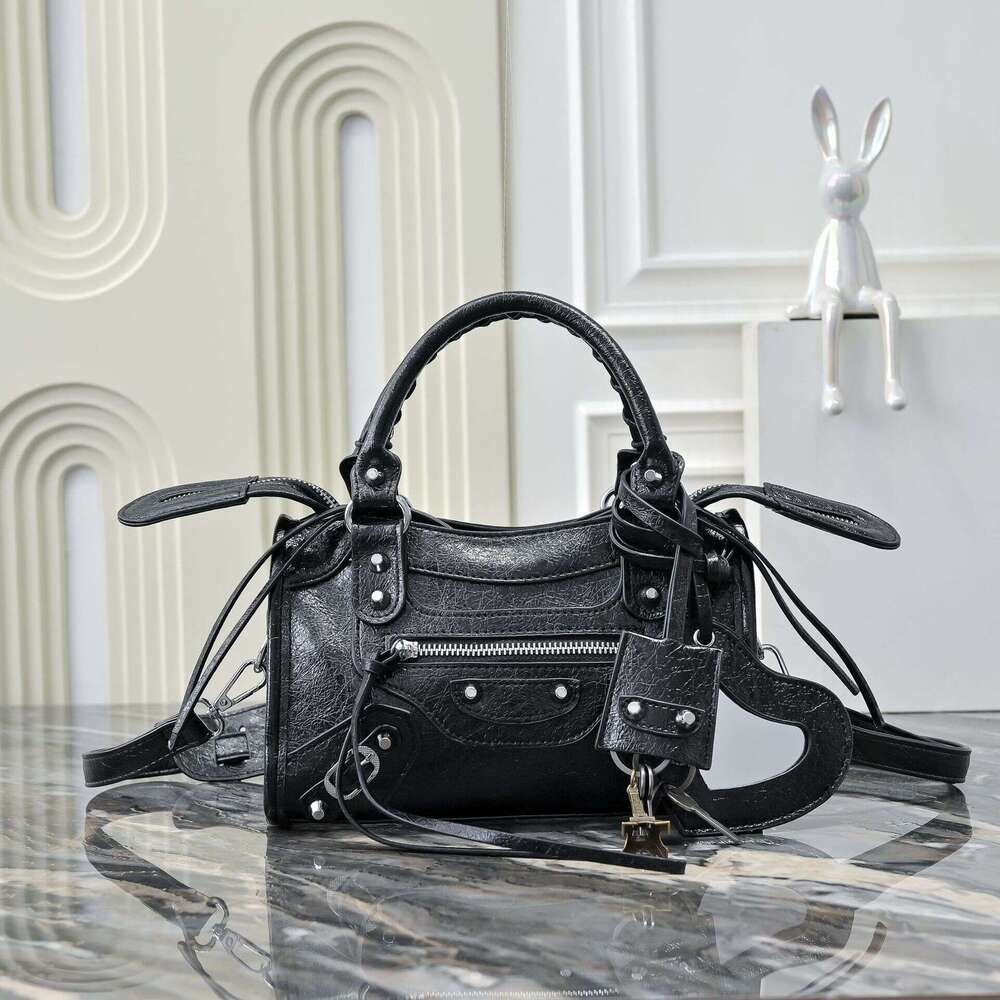 New Luxury Classic Le City Motorcycle Small Silver Nail Handbag Single Shoulder Crossbody Bag